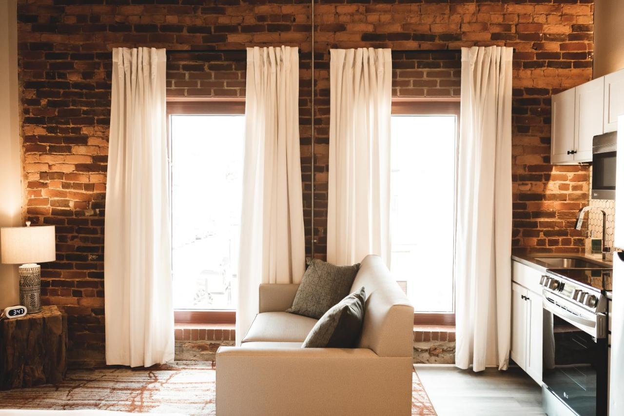 Three Trails Apartment Elkin Bagian luar foto