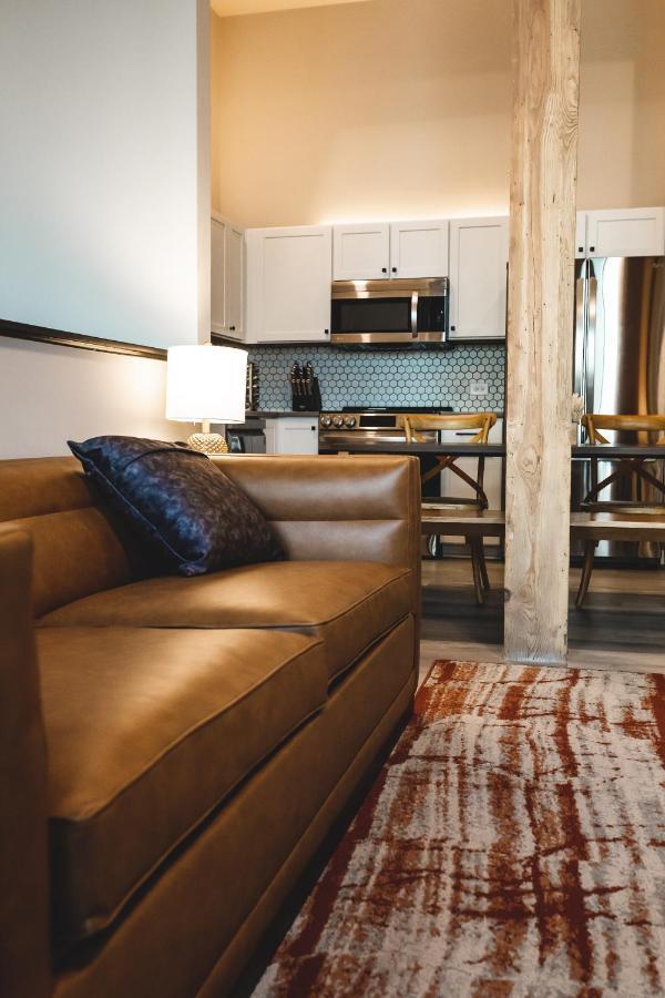 Three Trails Apartment Elkin Bagian luar foto