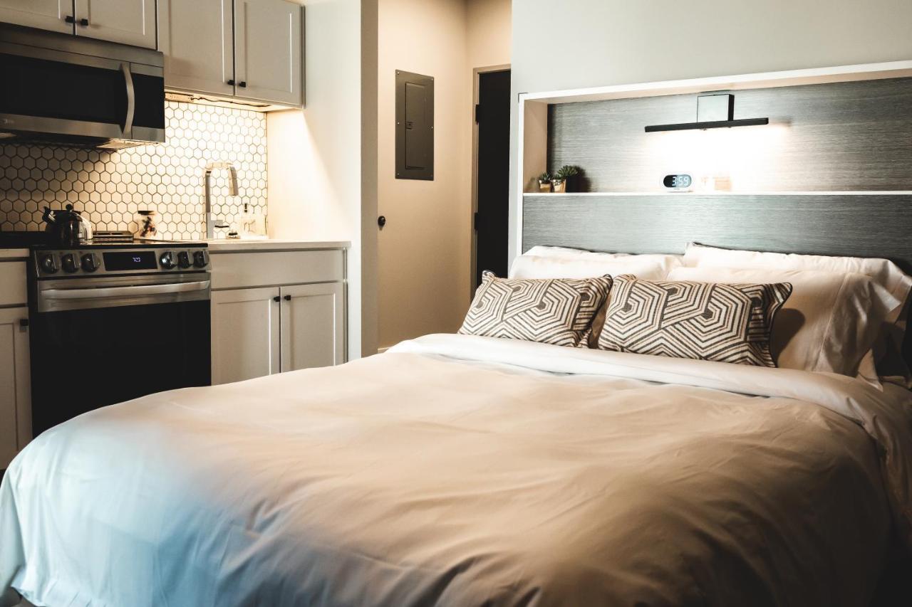 Three Trails Apartment Elkin Bagian luar foto