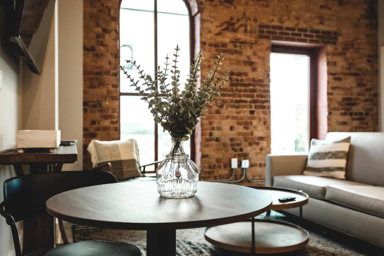 Three Trails Apartment Elkin Bagian luar foto